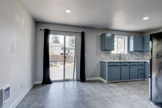 771 NW Quarterdeck Loop in Oak Harbor, WA - Building Photo - Building Photo
