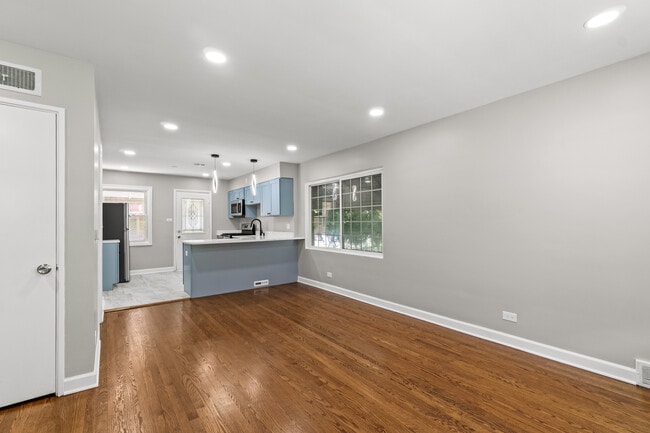 property at 5039 W Jackson Blvd