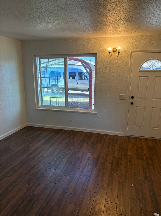 6062 Vierra Ln, Unit C in Linda, CA - Building Photo - Building Photo