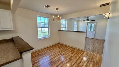 413 Trist Pl in Chalmette, LA - Building Photo - Building Photo