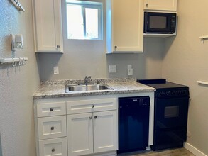 7544 Linden Ave in Citrus Heights, CA - Building Photo - Building Photo