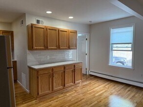 15 Adams St in Watertown, MA - Building Photo - Building Photo