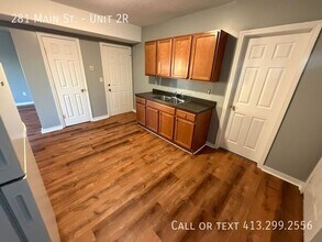 281 Main St in Springfield, MA - Building Photo - Building Photo