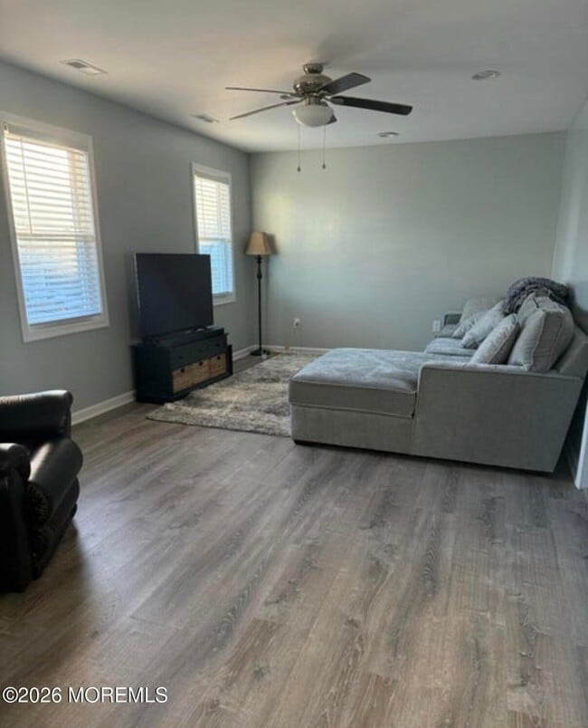 40 Bay Shore Dr in Toms River, NJ - Building Photo - Building Photo