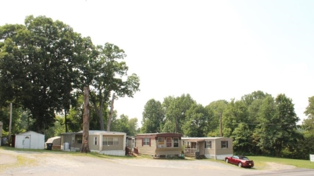 548 Lancaster Pike in New Providence, PA - Building Photo