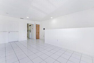 15260 SW 80th St in Miami, FL - Building Photo - Building Photo