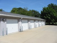 Peach Tree in Ankeny, IA - Foto de edificio - Building Photo