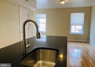 1316 South St in Philadelphia, PA - Building Photo - Building Photo