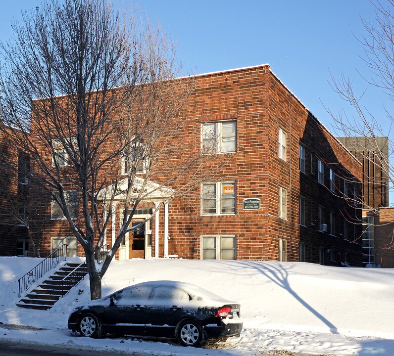 Grand Maree Apartments in St. Paul, MN - Building Photo