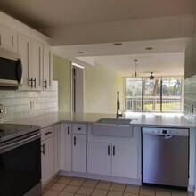 2401 Village Blvd in West Palm Beach, FL - Building Photo - Building Photo