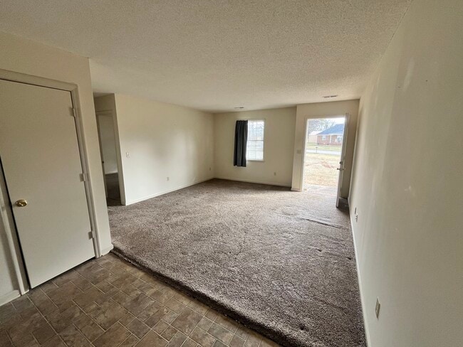 4 Amber Cir, Unit 2 in Fayetteville, TN - Foto de edificio - Building Photo