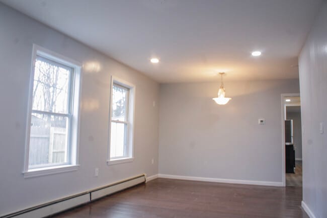 7 Reinemann St in Albany, NY - Building Photo - Building Photo
