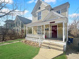 309 Eastern Ave SE in Grand Rapids, MI - Building Photo