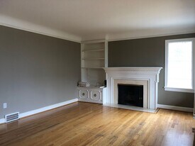 406 NE 80th St in Seattle, WA - Building Photo