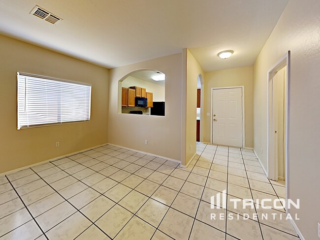 6430 S 10th Dr in Phoenix, AZ - Building Photo - Building Photo