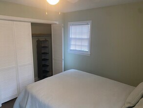 1172 Landsdowne Dr in Charleston, SC - Building Photo - Building Photo
