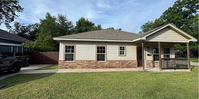 315 W Elm Ave