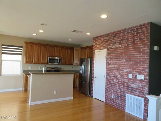 9342 Autumn View Ave in Las Vegas, NV - Building Photo - Building Photo