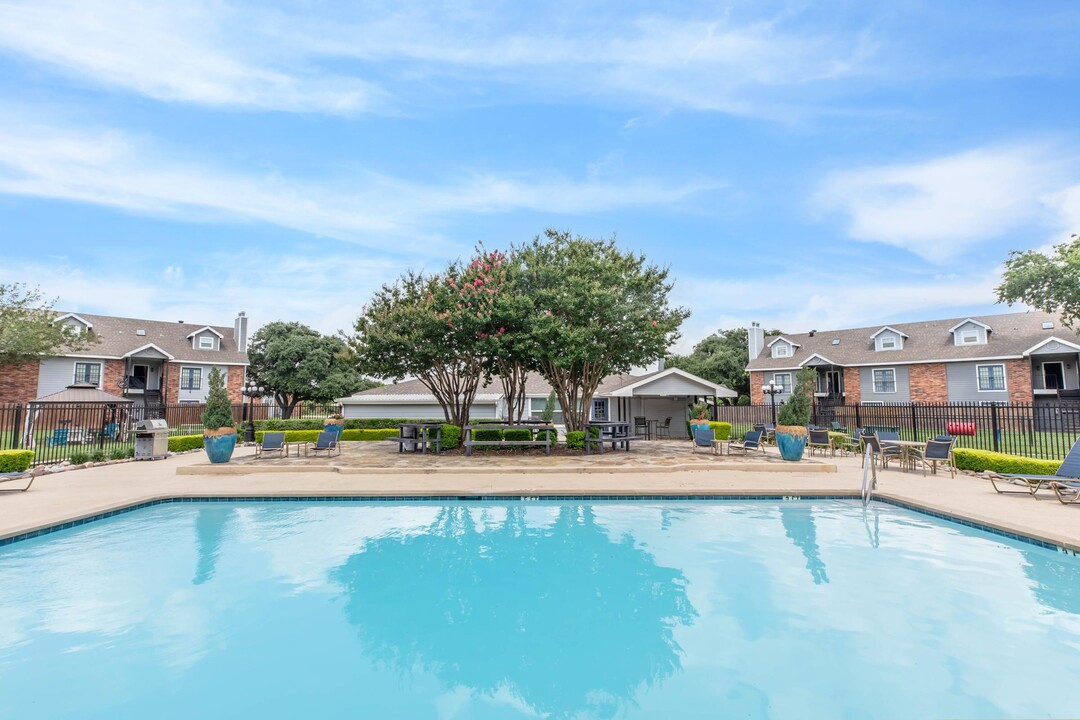 Emory on Grand in Waxahachie, TX - Building Photo