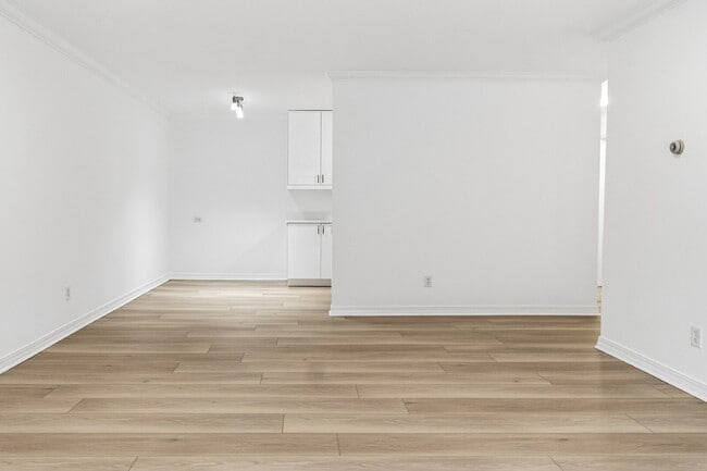 821 Douglas Ave in Minneapolis, MN - Building Photo - Building Photo