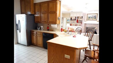 9310 Stonebridge Dr in College Station, TX - Building Photo - Building Photo