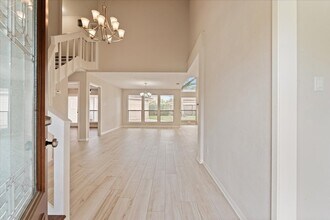 11530 Ella Lee Dr in Houston, TX - Building Photo - Building Photo