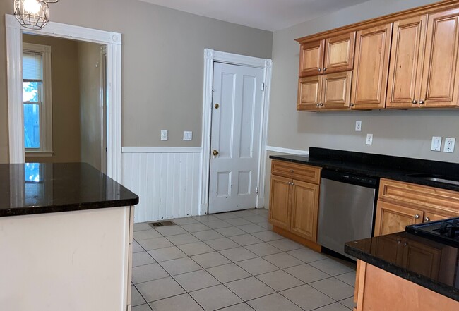 13 Sachem St, Unit 4 in Boston, MA - Building Photo - Building Photo