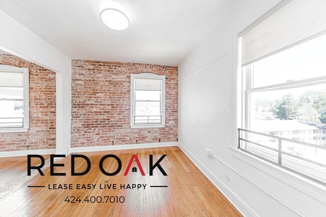 property at 102 N Glendale Ave