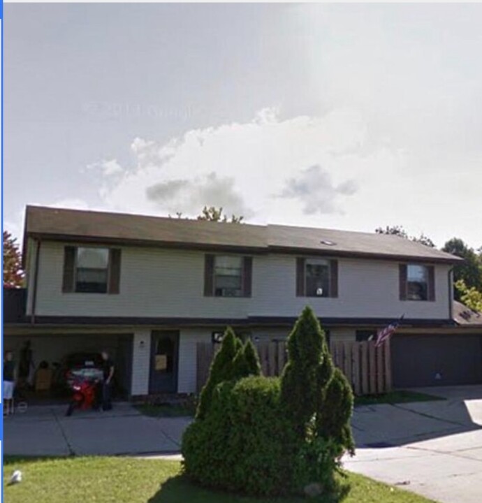 1616 Athena Dr, Unit 1616 Athena drive kent oh in Kent, OH - Foto de edificio