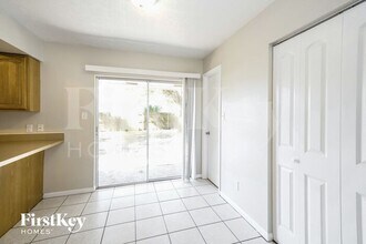 802 Briarcliff Dr in Valrico, FL - Building Photo - Building Photo
