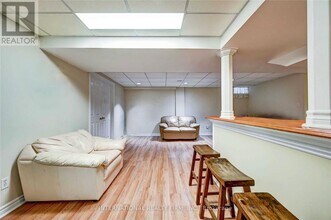 192 Canyon Hill Ave in Richmond Hill, ON - Building Photo - Building Photo