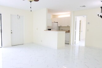 20 Crossings Cir in Boynton Beach, FL - Building Photo - Building Photo