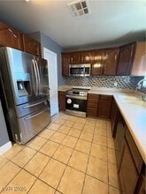 6215 Don Zarembo Ave in Las Vegas, NV - Building Photo - Building Photo