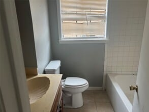 139 Van Molan St in Houston, TX - Building Photo - Building Photo