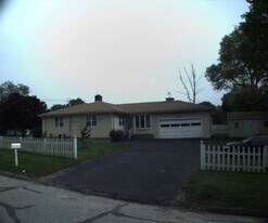535 Wigwam Ln, Unit B in Stratford, CT - Building Photo