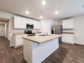 5810 Paddock Way in Pensacola, FL - Building Photo - Building Photo