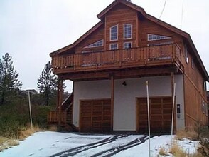 13159 Solvang Way in Truckee, CA - Foto de edificio - Building Photo