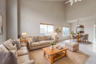 9801 Basha St NW in Albuquerque, NM - Building Photo - Building Photo