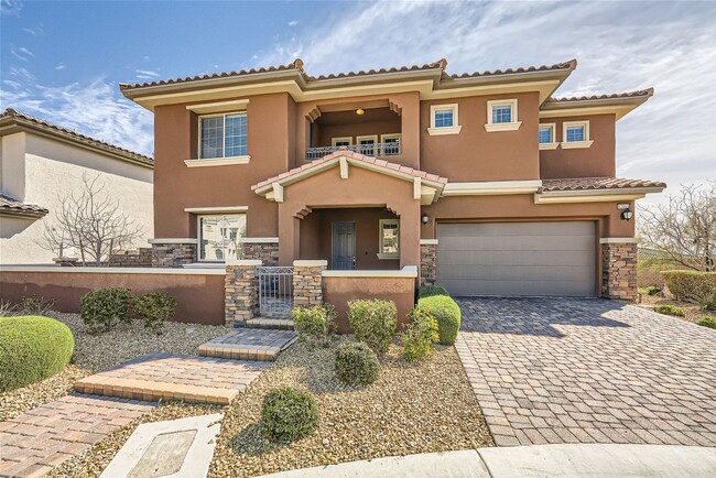property at 12165 Edgehurst Ct