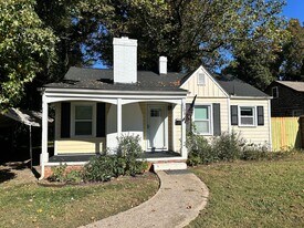 1105 Brookhurst Dr in Charlotte, NC - Building Photo