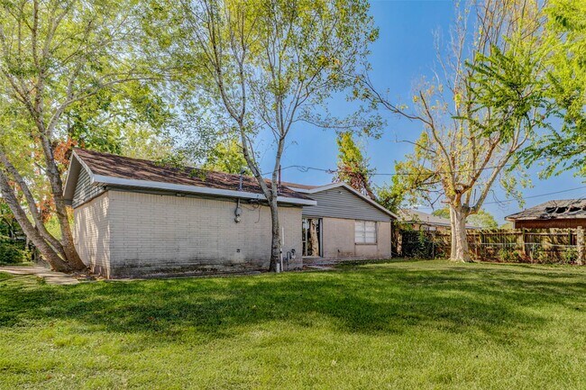 property at 3918 Dalmatian Dr