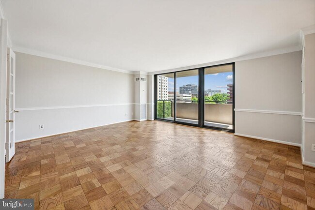 4620 N Park Ave in Chevy Chase, MD - Building Photo - Building Photo