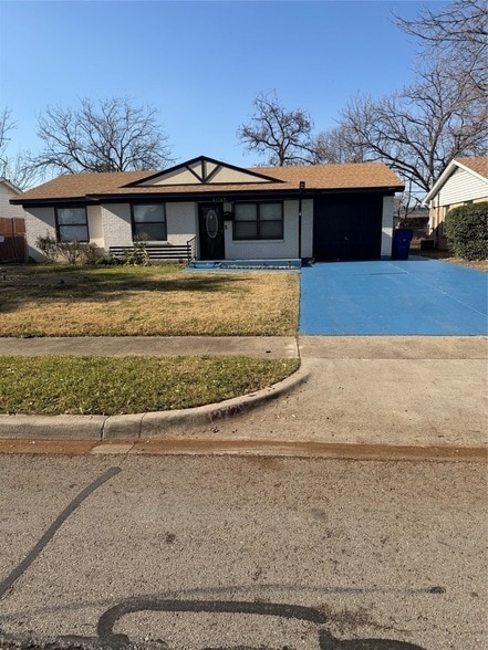 13729 Birchlawn Dr in Farmers Branch, TX - Building Photo - Building Photo