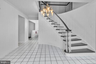 5 Greenleigh Cir in Washington Township, NJ - Building Photo - Building Photo