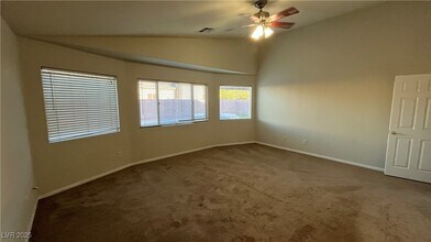 3706 Greenfield Lakes St in Las Vegas, NV - Foto de edificio - Building Photo