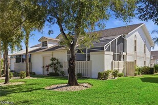 6867 Pentland Way in Ft. Myers, FL - Building Photo