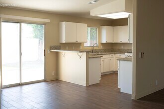 43730 Louisiana St in Palm Desert, CA - Building Photo - Building Photo