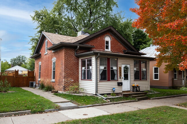 1240 Denton St in La crosse, WI - Foto de edificio - Building Photo