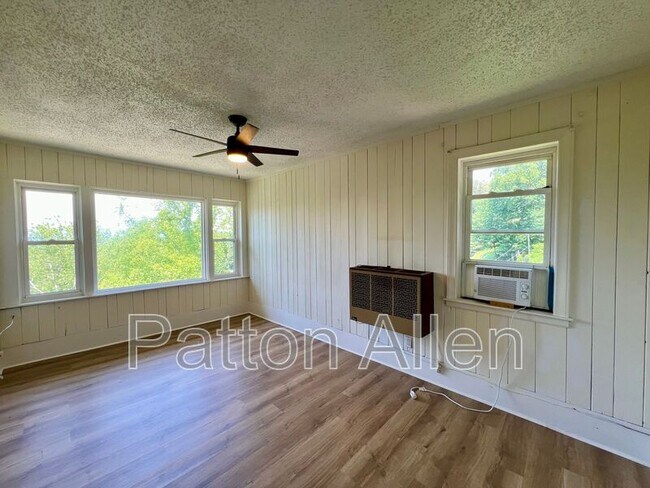 37 Skyview Pl in Asheville, NC - Building Photo - Building Photo
