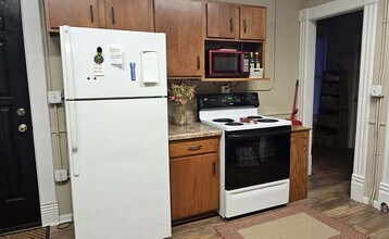 2127 Market St, Unit 2127 Market St.-Lower in La crosse, WI - Foto de edificio - Building Photo